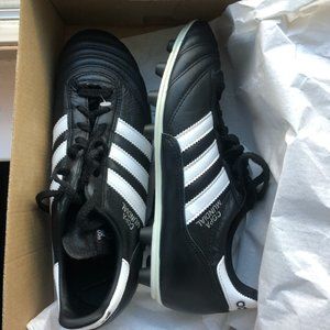 Adidas Copa Mundial - M 6.5 / W 8 - Black/White Unisex Soccer Cleats